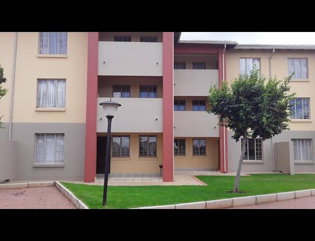 2 BEDROOM APARTMENT FOR SALE IN STONERIDGE